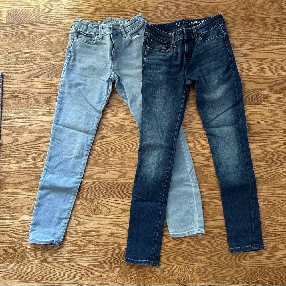 Girls Gap super Skinny Jeans. Size 12. Washed never worn.